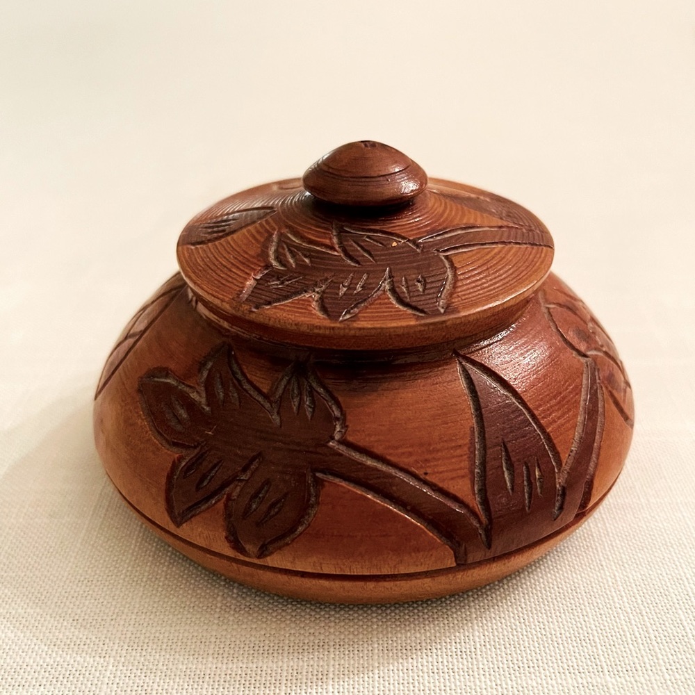 Vintage Trinket Handcrafted Bowl with Lid